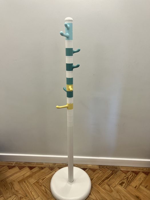 Cabide ikea criança