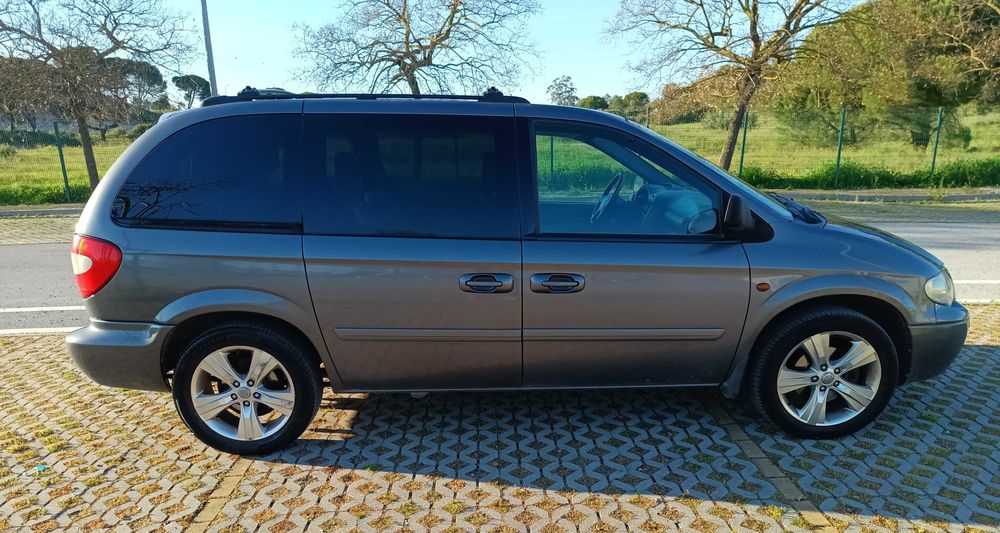 Chrysler Voyager 2.8 CRD 150 cv Automática 7lugares