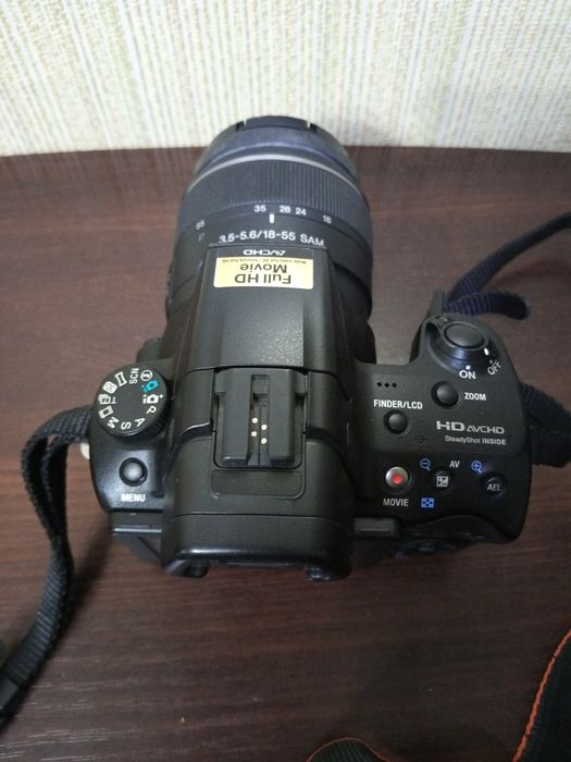 Цифровий фотоапарат SONY SLT-A37