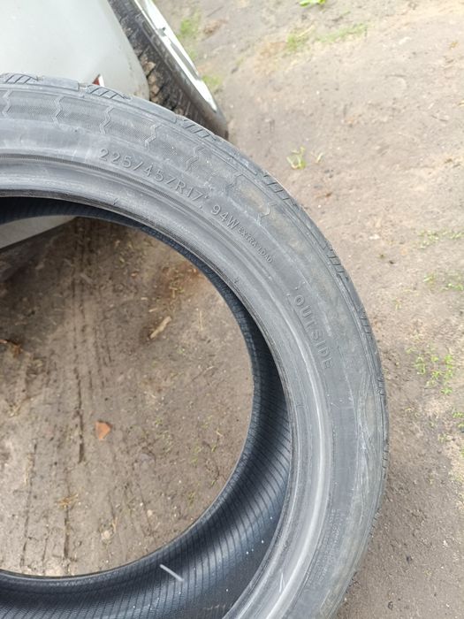 Продам шини R 17 225/45