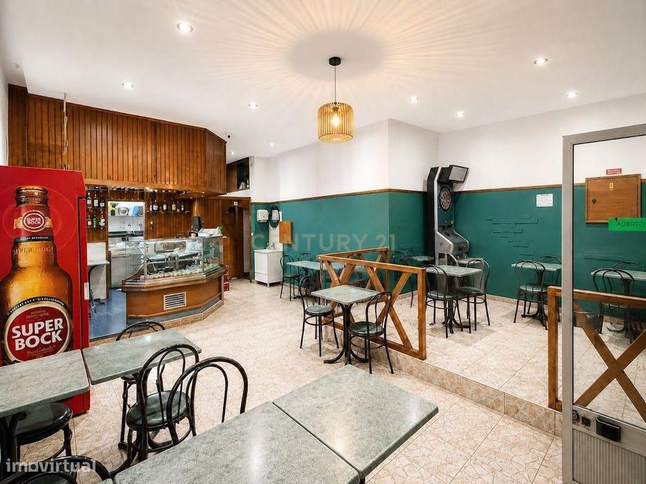 Venda de Loja com Café em Queluz - Sintra