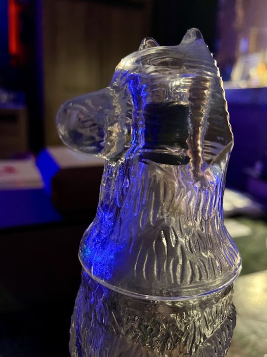 Szklana ozdobna butelka karafka w kształcie wilka 29x10 cm