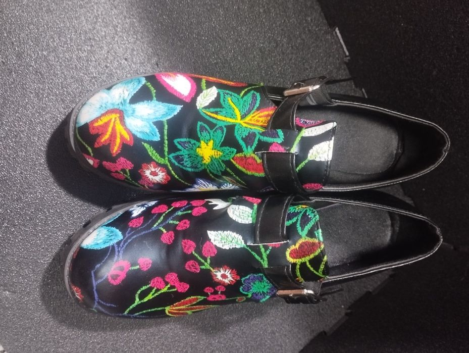 Жіночі туфлі на підборах