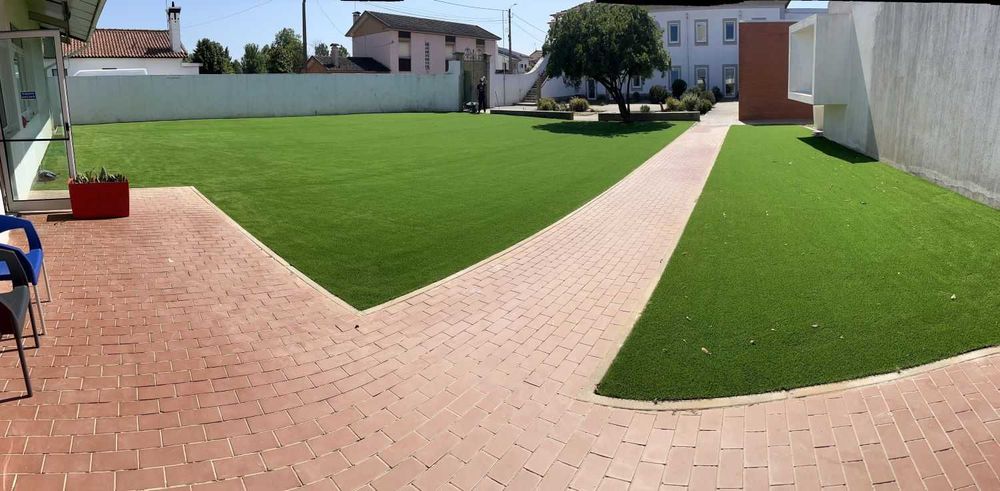 Relva Sintética Grassplanet – Venda e Aplicação Profissional em Todo o País