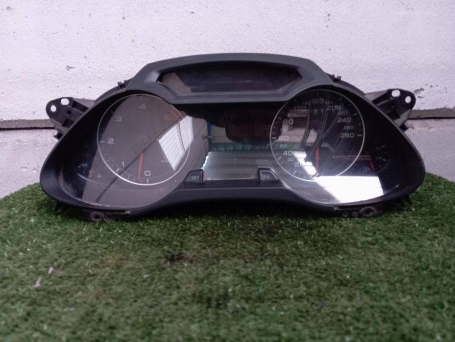 quadrante audi A4 berlina 8K2