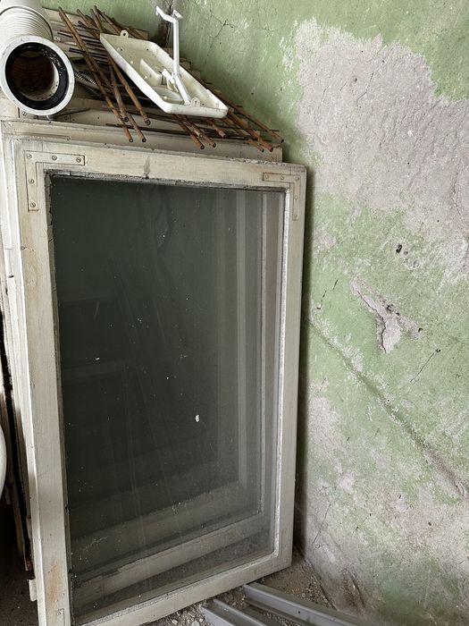 Okna z drewnianą ramą