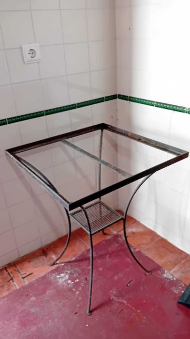 Mesa em ferro sem tampo (C/060x0,60x0,75)