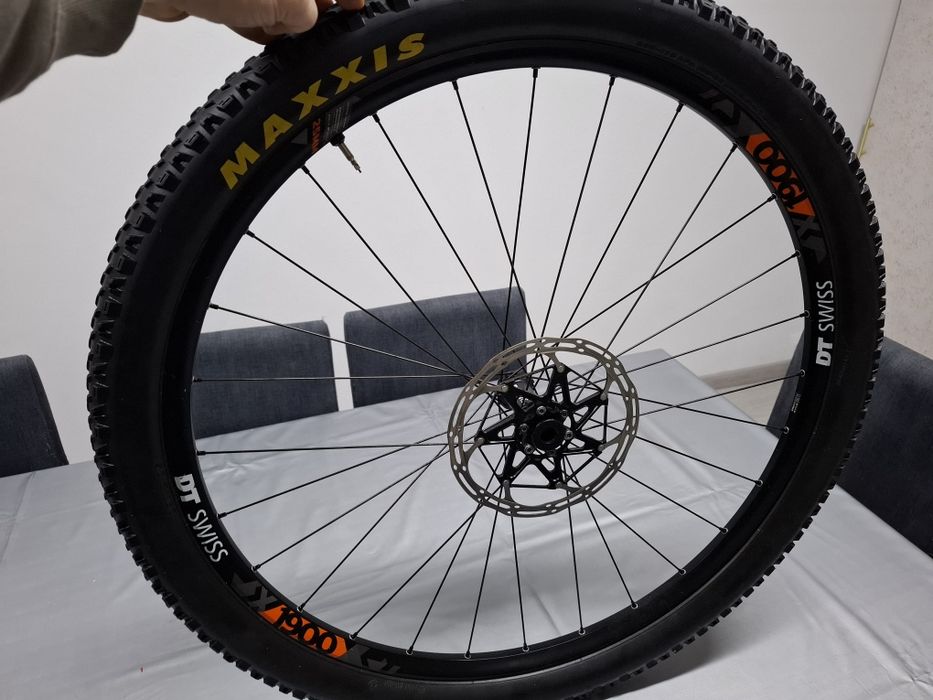 Jogo de jantes dt swiss x1900 spline