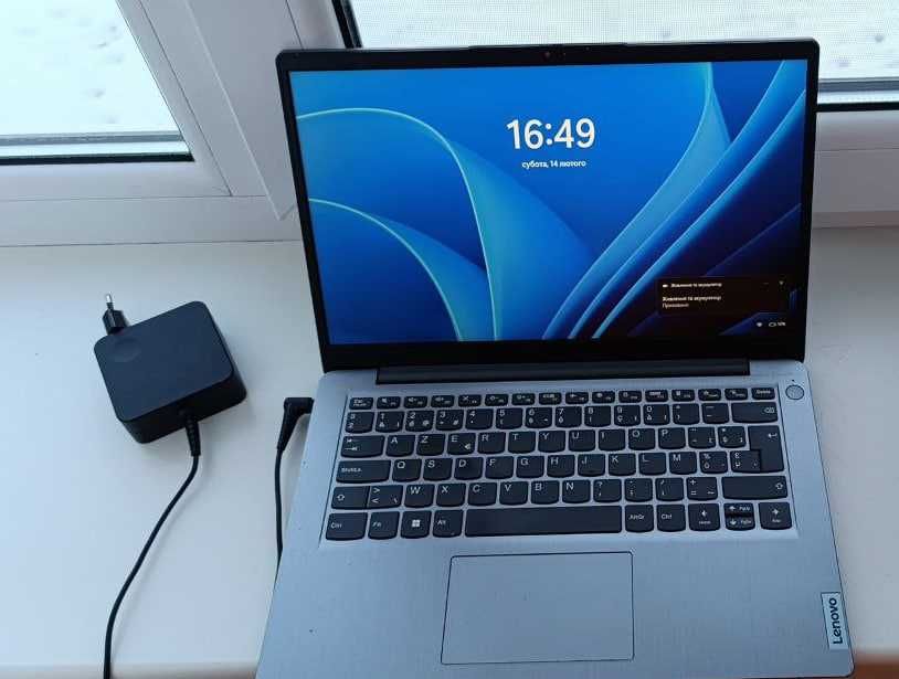 Ноутбук LENOVO IdeaPad 3