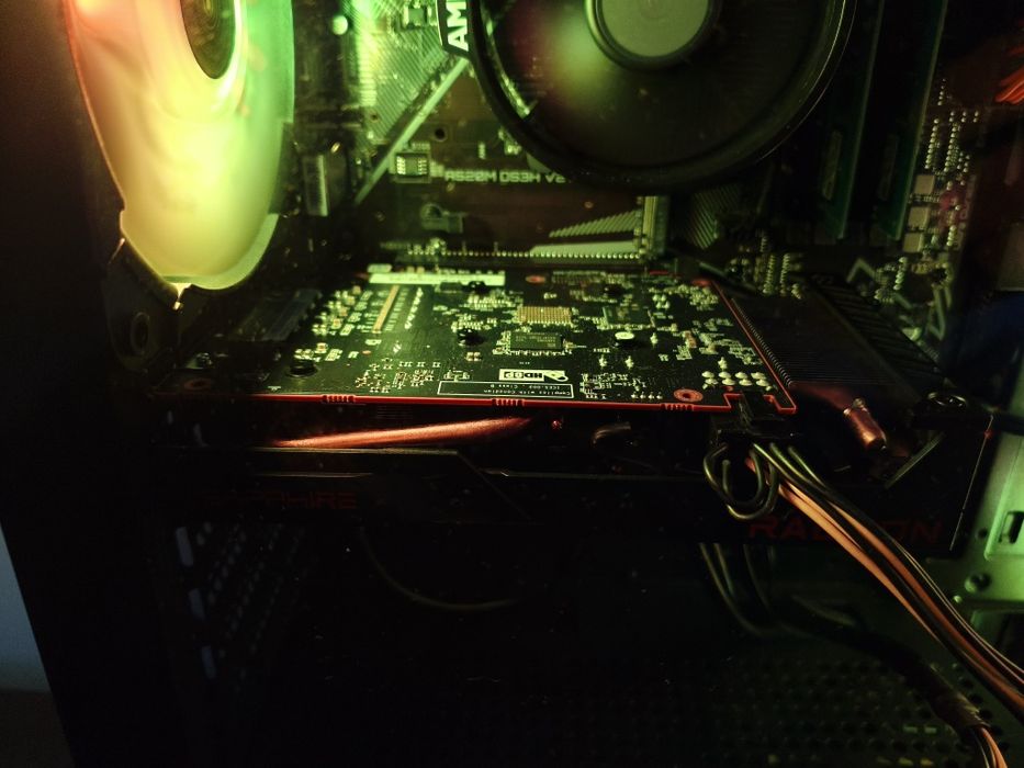 Saphhire RX 6500xt 8gb.