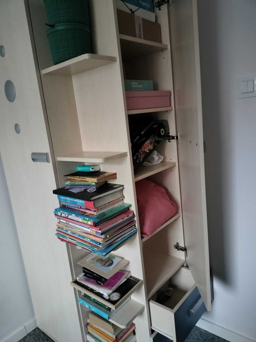 Zestaw mebli młodzieżowych