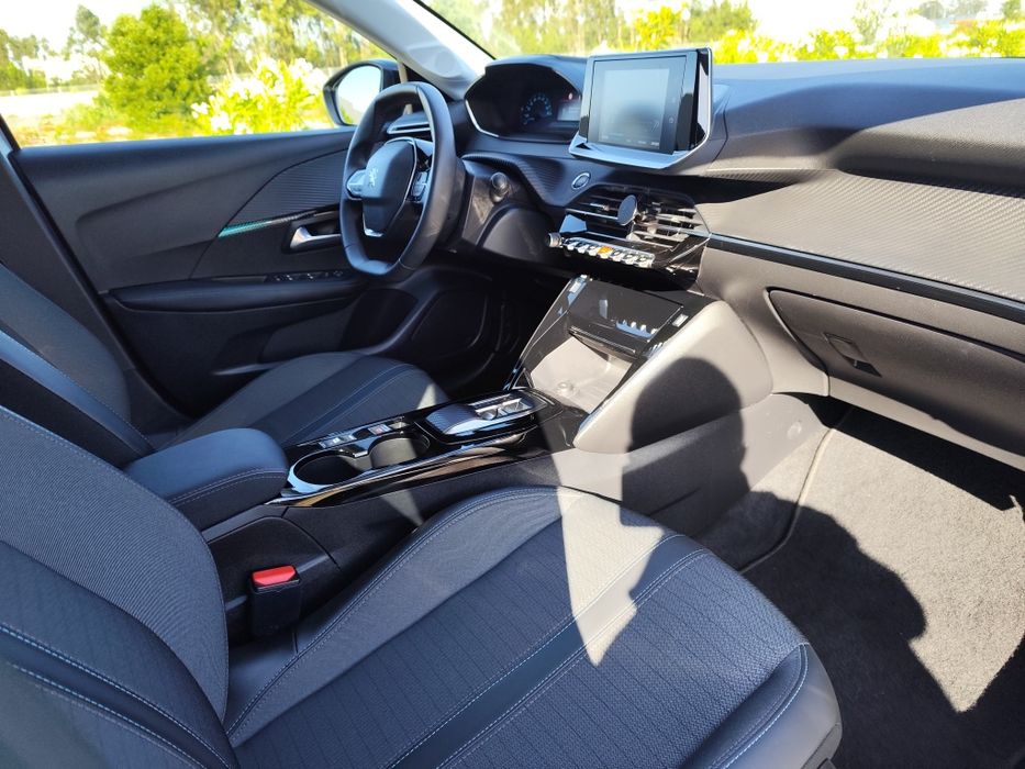 Peugeot e-208 Allure 50kwh
