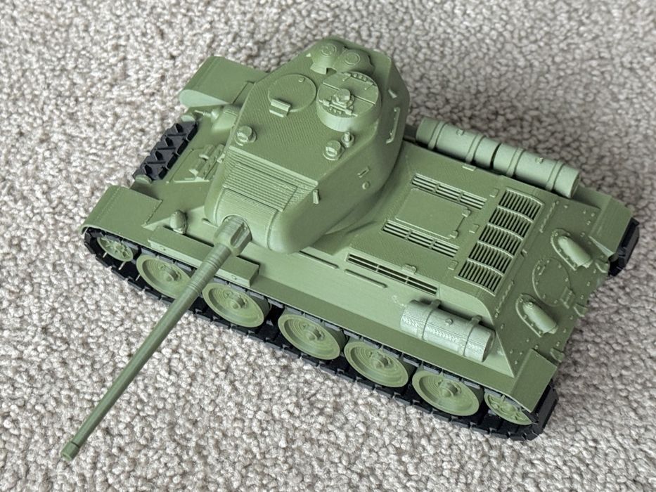 T-34/85 — середній танк СРСР