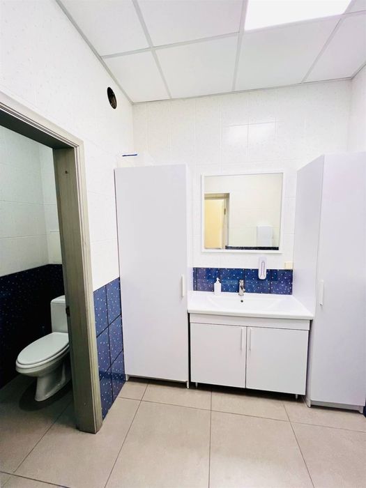 Продаж унікального фасадного приміщення  в ЦЕНТРІ, вул.Б.Хмельницького