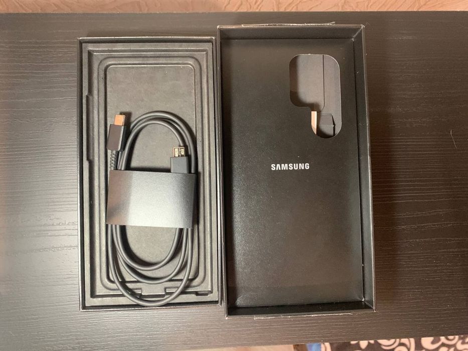 Samsung s24 ultra 512gb б/у , оригинальная зарядка самунг
