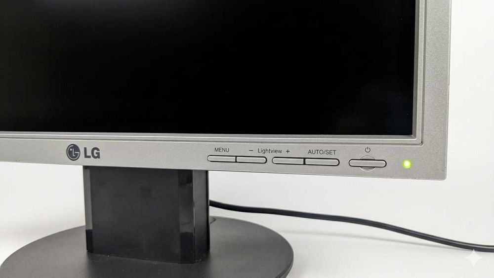 Монітор LG Flatron L1751SQ-SN 17" (Дисплей) VGA