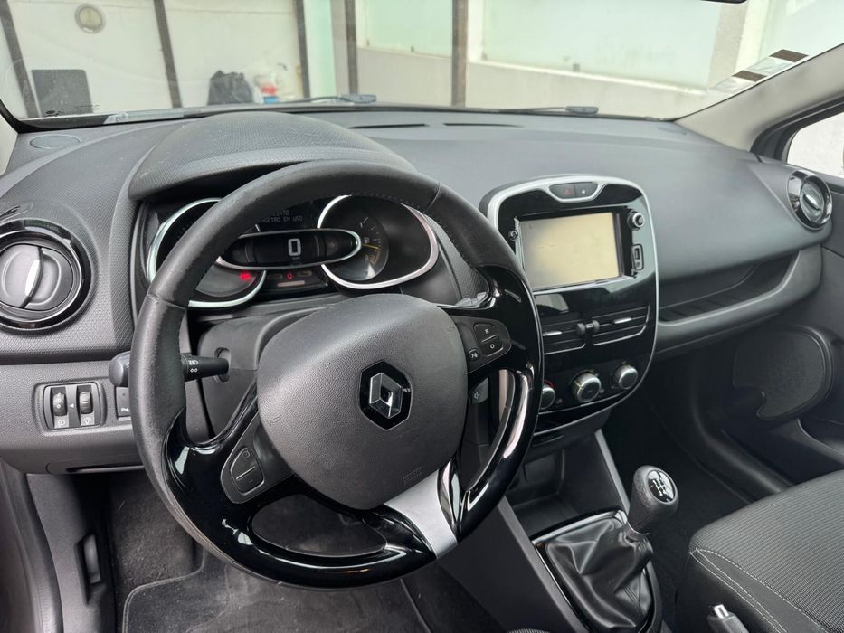 Renault Clio 1.5 dCi 90cv – Ano 2016