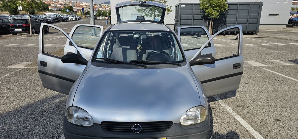 OPEL CORSA B 1.0 -- Motor 3 Cilindros único, 130 MIL KM!