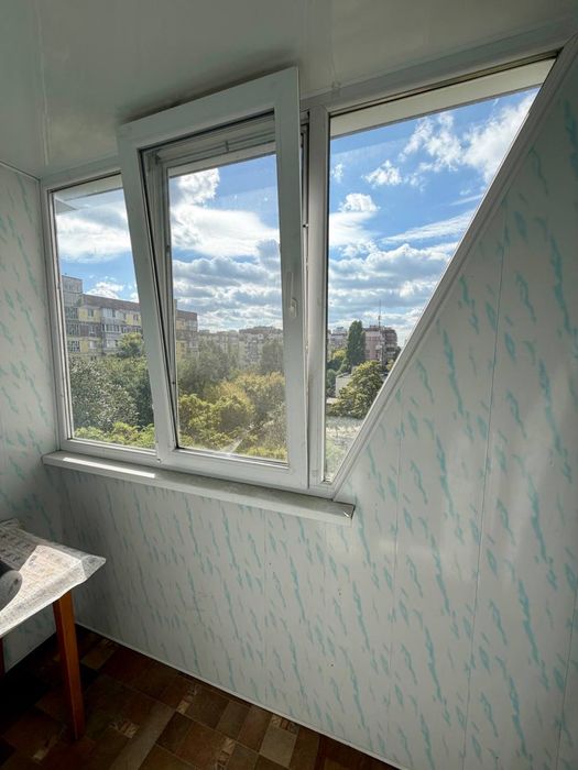 Продам 1-ком квартиру на Левобережном 3