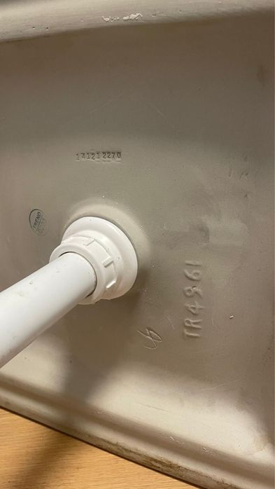 Umywalka biała - nablatowa