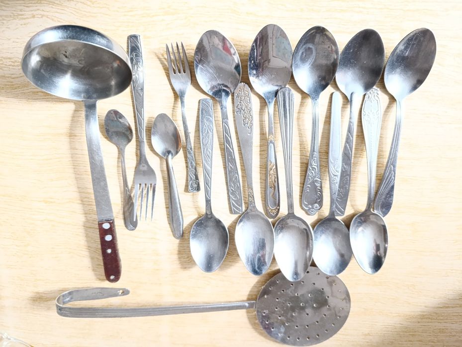 Ложки та виделки