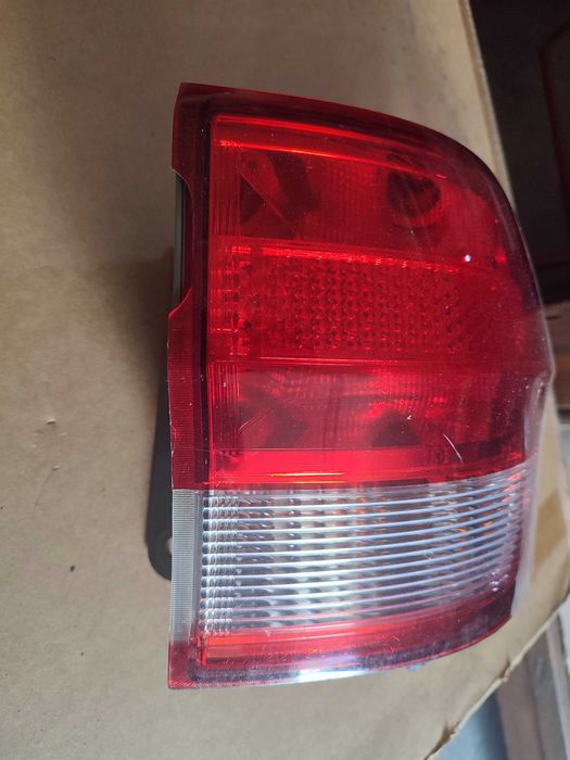 Jeep Grand Cherokee europa lampa tylna prawa 2011-13