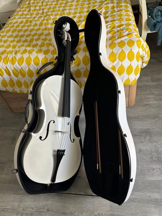 Violoncelo 4/4 Gear4music Branco + Estojo Rígido + 2 Arcos