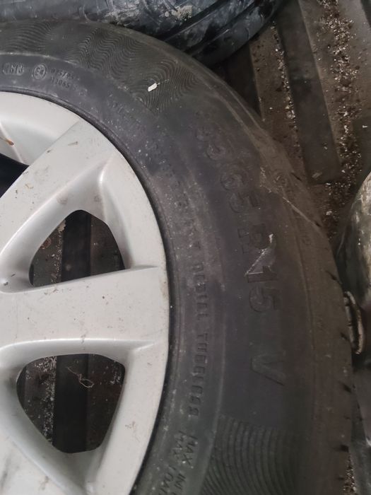Jantes WW e Audi 5 furos  com pneus 195.65.15