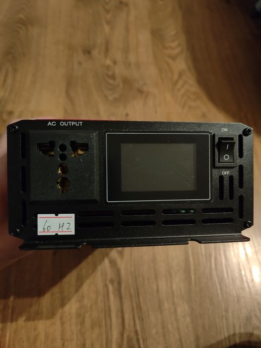 Інвертор 1600W (4000W пікова) 12V-220V Чиста Синусоїда 60 Гц