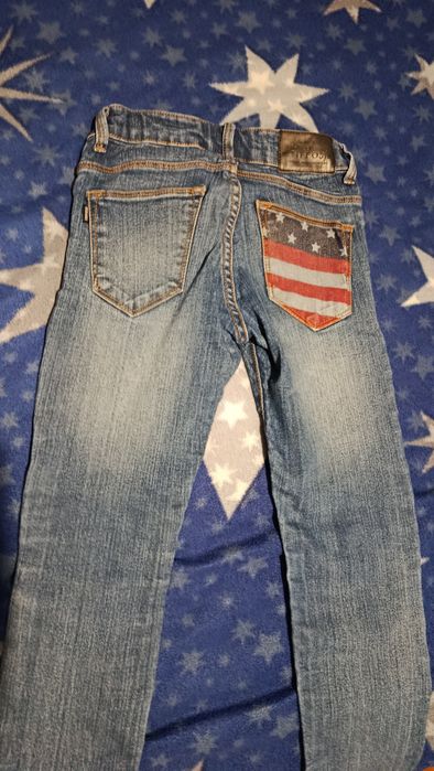 Calças de ganga coleção DENIM para crianças.