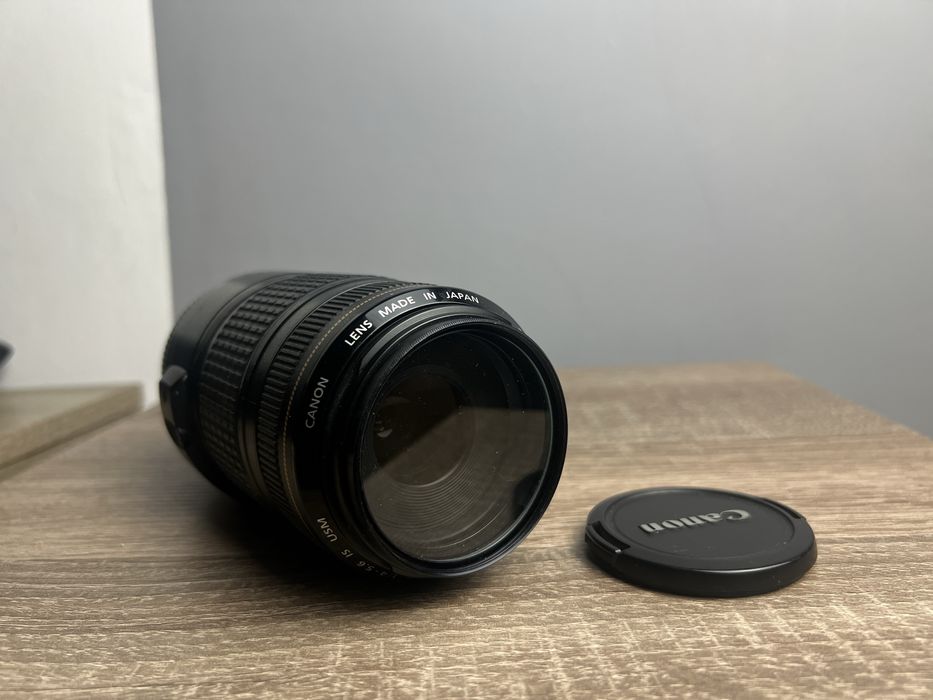 Об’єктив Canon EF 70–300mm f/4–5.6 IS USM