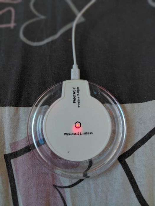 Продам зарядное устройство для iphone