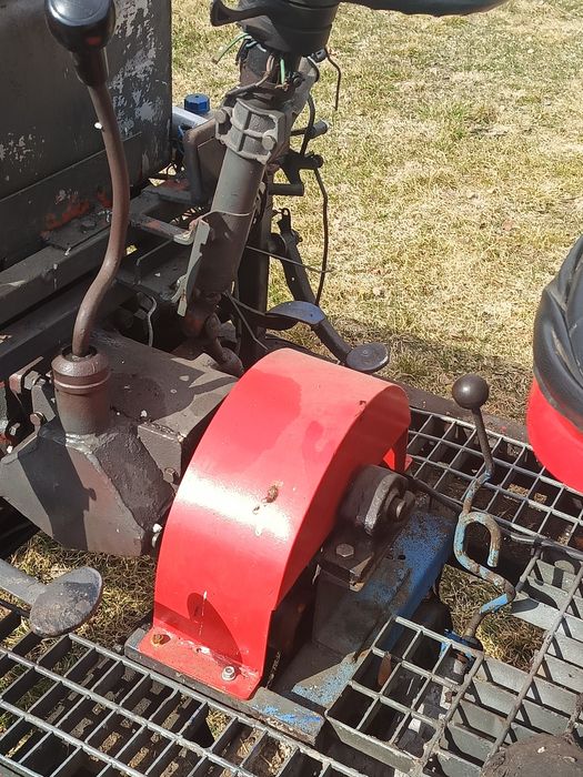 Traktorek ogrodniczy