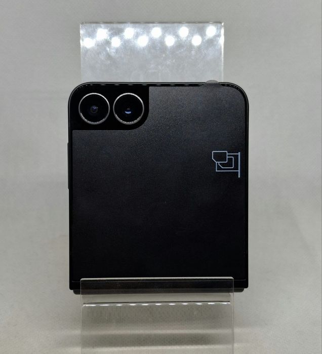 Смартфон Samsung Galaxy Z Flip 7 FE 8/128  GB