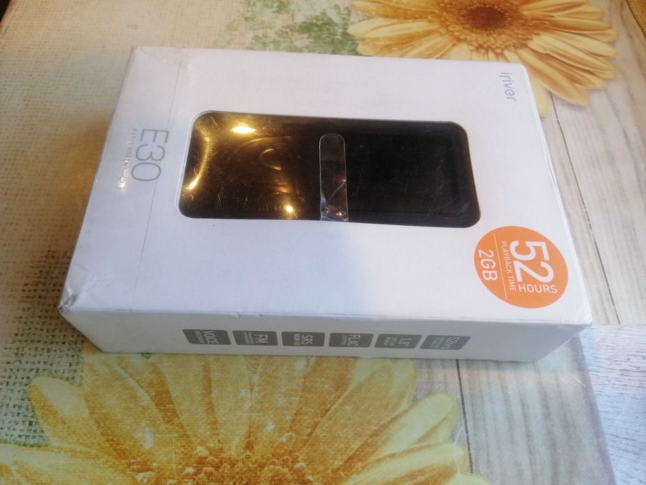 iRiver E30 iRiver E153