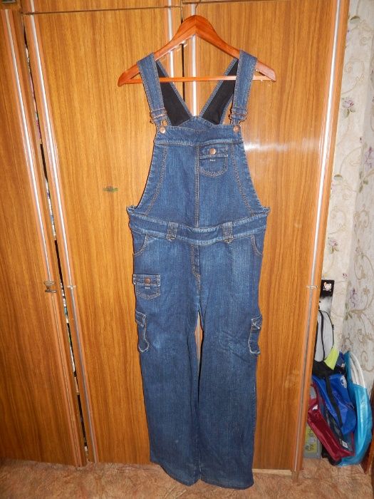 Продам джинсовый комбинезон для беременных с начесом б/у