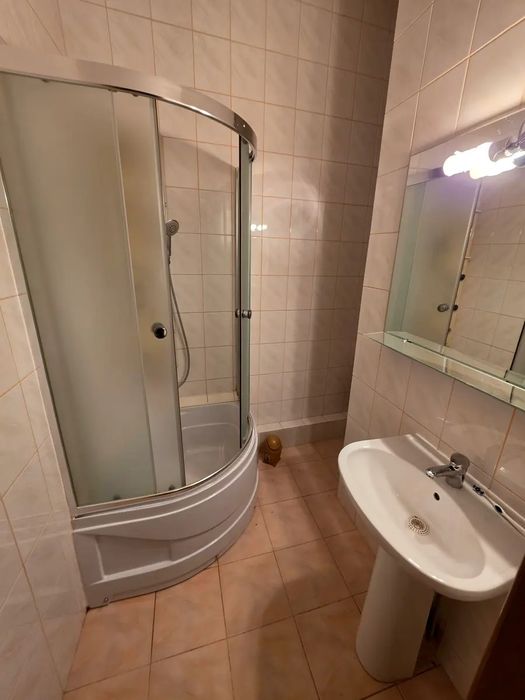 Продаж 2 кімнатна  сталінка Центр,  автономка,ліфт
