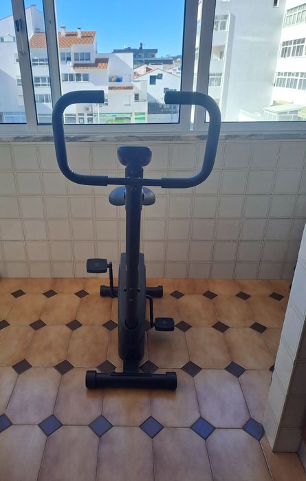 Bicicleta Estática ESSENTIAL 03