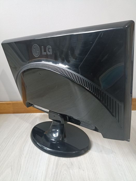 Monitor LG flatron w2253v 22'