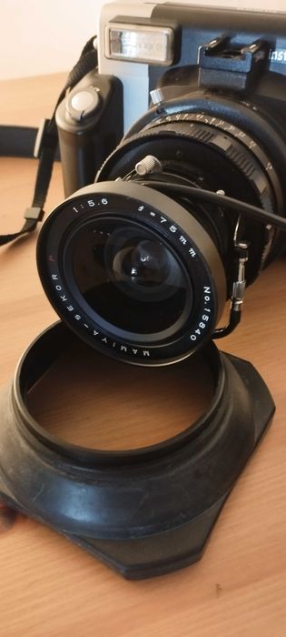 Fujifilm Instax Wide 300 + Mamiya Máquina fotográfica