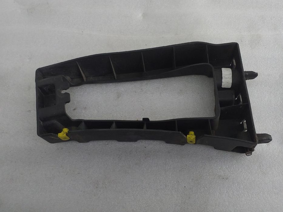 Guia de pára-choques trás esquerdo CITROËN Berlingo Van (K9)