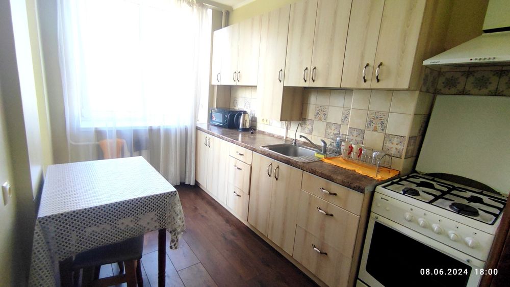 Подобово 2 кім.квартира. В центрі.