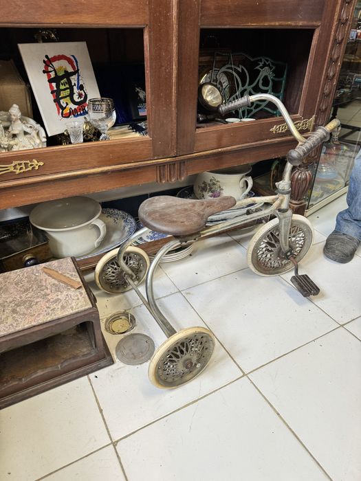 Triciclo antiguidade bom estado
