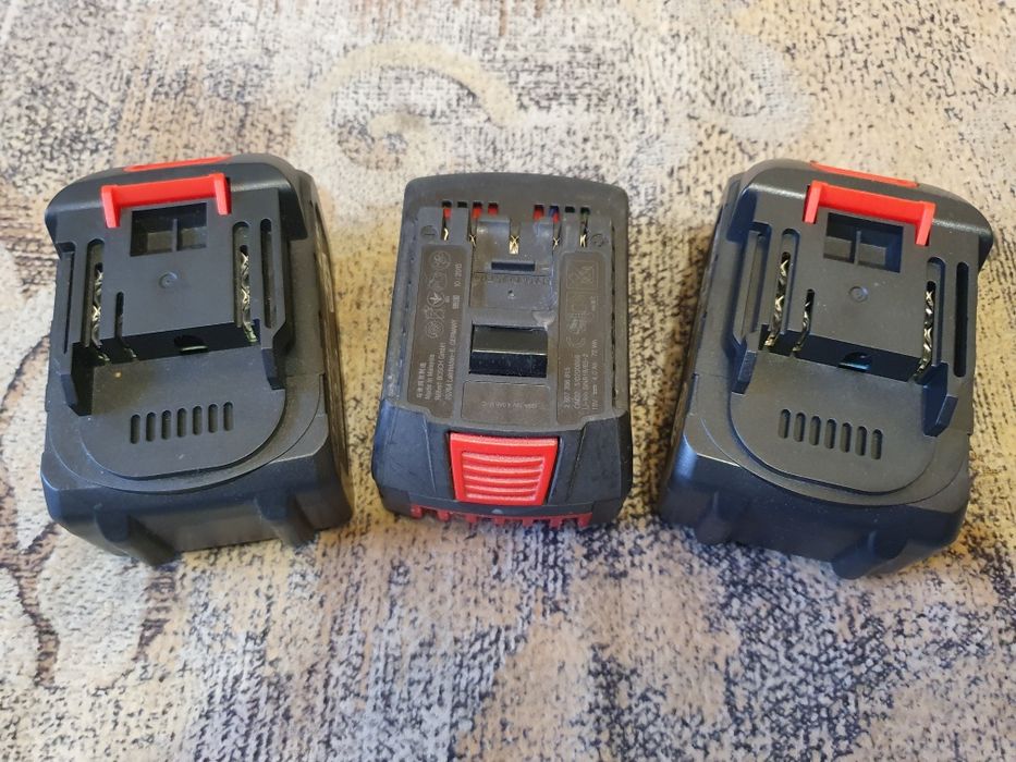Аккумулятор Bosch GBA 18v и Makita 18v.