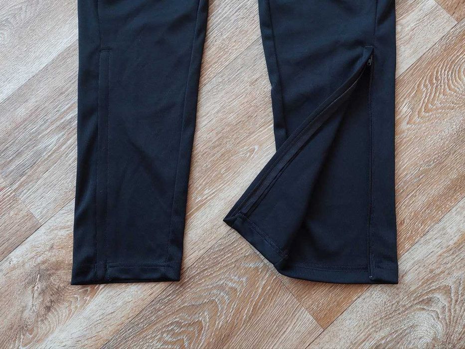 Спортивные штаны Adidas Sereno