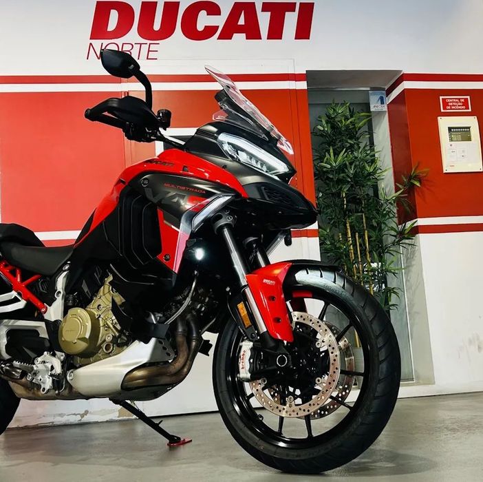 Ducati Multistrada  V4 S Essential