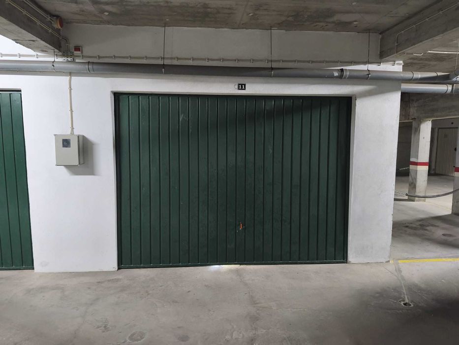 2 Apartamentos + Garagem Box no Condomínio Parque dos Reis - Monte Gordo