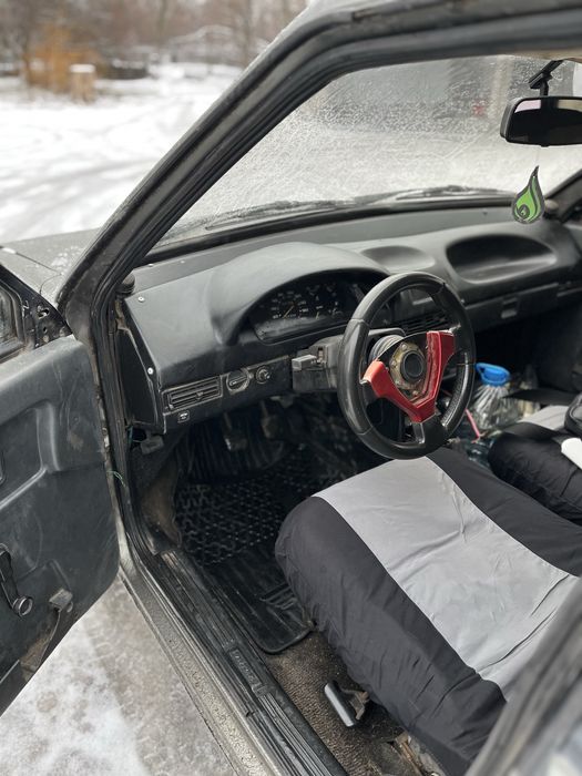 Ваз 2109  1993 год 1.5 бензин