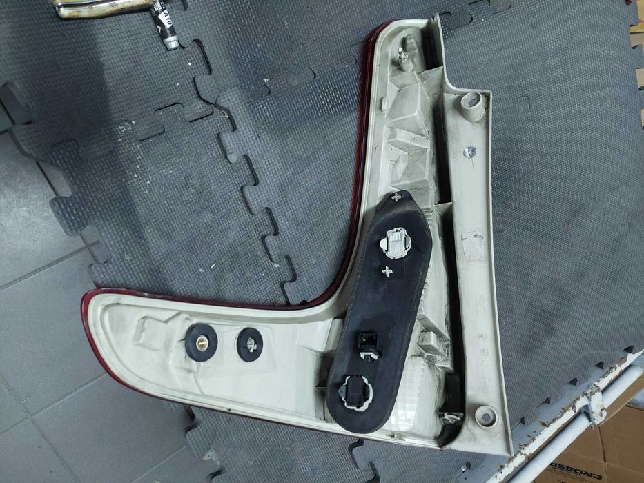 farolim traz drt Renault scenic