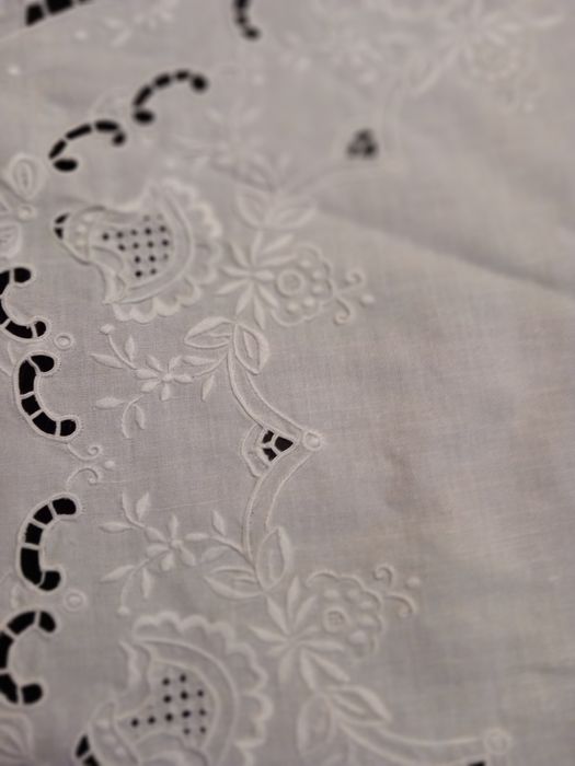 Toalha pequena de linho branca